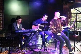 xman 情侣配对背景音乐,浪漫旋律唤醒心动瞬间