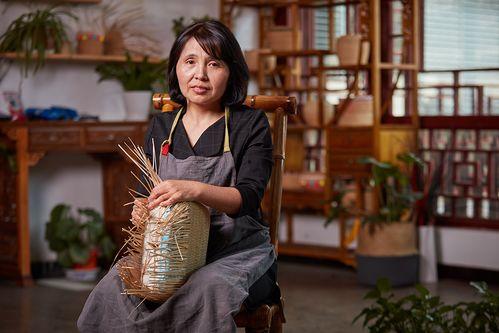 王勤照片,镜头下的风采瞬间